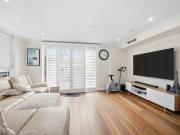 House Sized Waterfront Apartment | 279sqm Living + 68sqm...