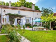 Près d'Agen, un domaine du 17e s. Alliant patrimoine...