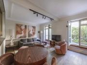 PRES PLACE DE L'ALMA/TOUR EIFFEL