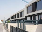 Presentamos este fantástico chalet adosado de obra nueva...