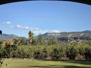 Presentamos este magnífico chalet ubicado a 2 km de la...