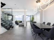 Presentamos una espectacular vivienda de obra nueva y...