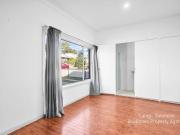 PRESENTING TO YOU A STUNNING SPACIOUS FAMILY HOME!