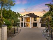 Dream Acreage Lifestyle