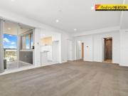 Prestige 18th Floor Blacktown Unit with Panoramic Sydney...