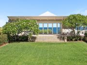 Prestige Cottesloe Beach House in Front Row Position