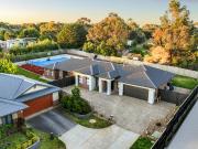 Prestige Family Luxury in Sunbury Fields