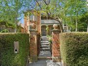 Prestige Living Between the Waterfront and the Botanical...