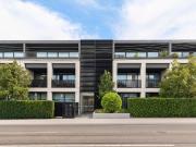 Prestige Living with a North Facing Entertainer's...