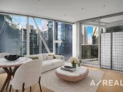 Prestige & sophistication in West Side Place