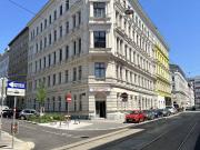 Prestigehaus Sanierungsbedürftige Altbauwohnungen mit...
