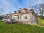 Prestigeträchtige Immobilie in einer ruhigen Gegend, nur...