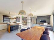 Prestigieuse Maison en vente Rillieux la Pape, France