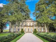 Prestigieux château en vente Apt, France Prestigieux château en vente Apt, France