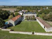 Prestigieux château en vente Saint Jean d'Angély,... Prestigieux château en vente Saint Jean d'Angély,...