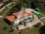 Prestigiosa casa de 1354 m² para alugar Leiria, Portugal