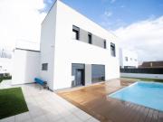 Prestigiosa casa de 196 m² à venda Ramada e Caneças,...