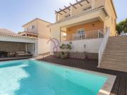 Prestigiosa casa de 219 m² para alugar Setúbal, Portugal