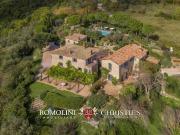 Prestigiosa casa di 854 mq in vendita Umbertide, Italia