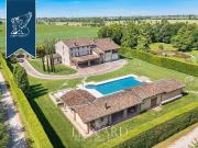 Prestigiosa villa di 1000 mq in vendita, Castel...