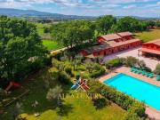 Prestigiosa villa di 1000 mq in vendita Perugia, Italia