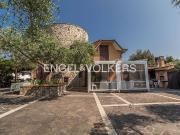 Prestigiosa villa di 1000 mq in vendita, Via Campania,...