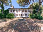 Prestigiosa villa di 1010 mq in vendita, VIA MASCAGNI,...