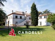 Prestigiosa villa di 1161 mq in vendita, Via...