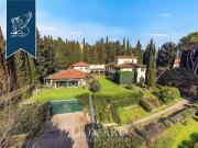 Prestigiosa villa di 1300 mq in vendita, Firenze, Toscana