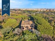 Prestigiosa villa di 1600 mq in vendita, Roma, Italia