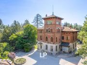 Prestigiosa villa di 1790 mq in vendita, Via Adda, 10,...