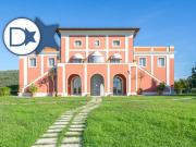 Prestigiosa villa di 1809 mq in vendita Via Giacomo...