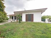 Prestigiosa villa di 200 mq in vendita Via Fratelli...