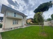 Prestigiosa villa di 220 mq in vendita Via F. Donati,...