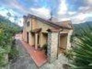 Prestigiosa villa di 230 mq in vendita Via Roma,...