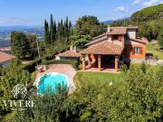 Prestigiosa villa di 237 mq in vendita Frazione...