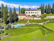 Prestigiosa villa di 2457 mq in vendita Via di...