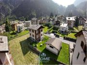 Prestigiosa villa di 246 mq in vendita, Via Lago...