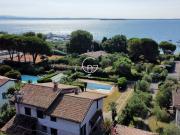 Prestigiosa villa di 250 mq in vendita, via del porto,...