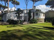 Prestigiosa villa di 250 mq in vendita, Via Marina di...