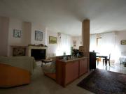 Prestigiosa villa di 250 mq in vendita, Viale Raffaello...