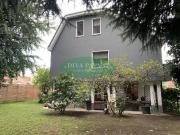 Prestigiosa villa di 252 mq in vendita, Viale 1 Maggio,...