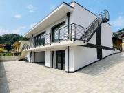 Prestigiosa villa di 264 mq in vendita, Via Viconago, 4...
