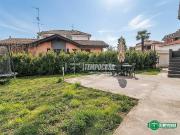 Prestigiosa villa di 264 mq in vendita Via vittorio...