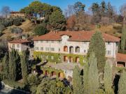 Prestigiosa villa di 2700 mq in vendita, strada Cascina...
