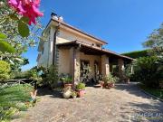 Prestigiosa villa di 271 mq in vendita Via delle...