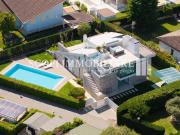 Prestigiosa villa di 289 mq in vendita, Via Sesta Est,...