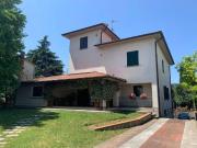 Prestigiosa villa di 300 mq in vendita Città di...