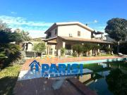 Prestigiosa villa di 300 mq in vendita, Giugliano in...