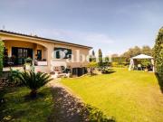 Prestigiosa villa di 300 mq in vendita Via Marilyn...